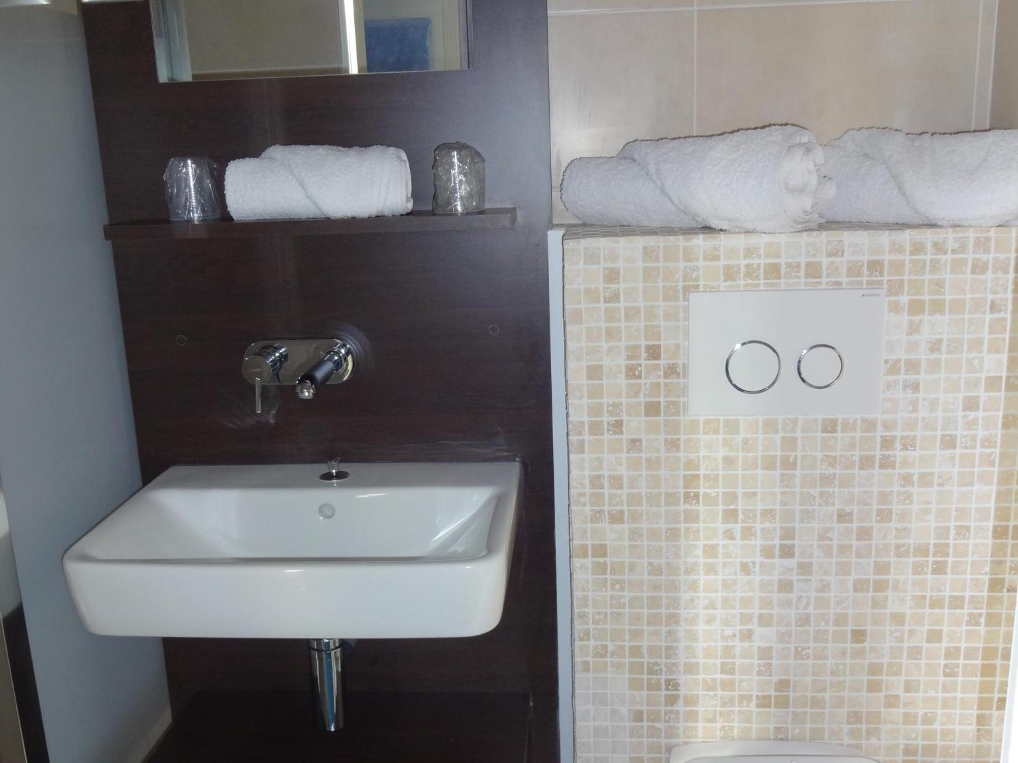 Hotel La Champagne Ardenne كابورغ الغرفة الصورة
