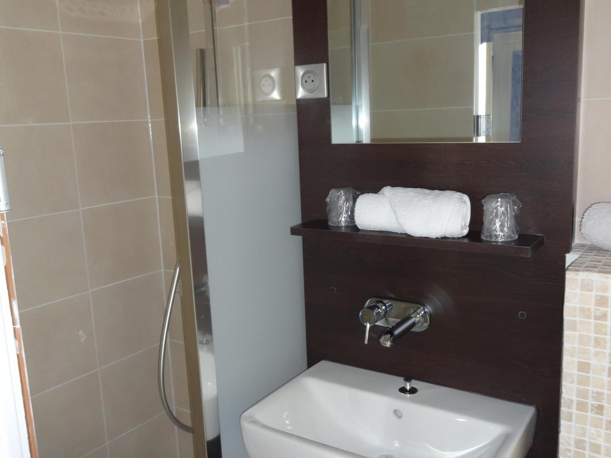 Hotel La Champagne Ardenne كابورغ الغرفة الصورة